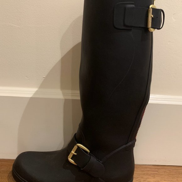 Steve Madden Tall Rain Boot (red zip) - Picture 3 of 7